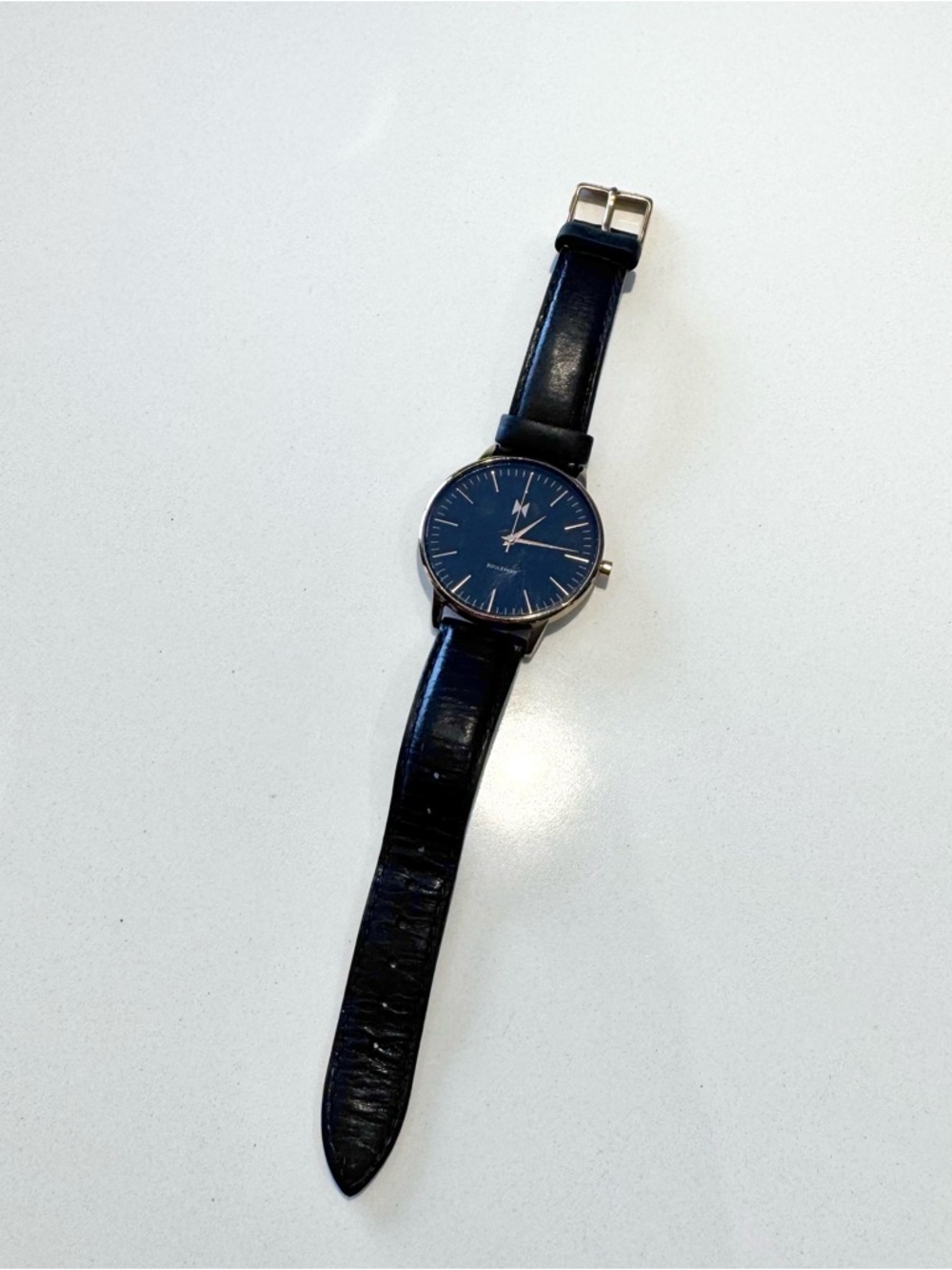 🛍️4 for 20$ / MVMT Minimalist Dial Watch Leather Strap / Black